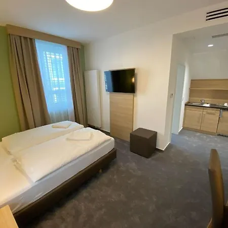 מלון Hotel-an-den-planken 3*